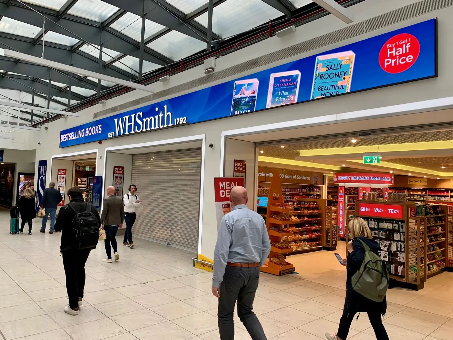 airport led displays